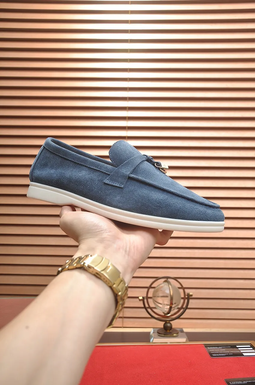 Men's shoes 💰400💶[𝐥𝐨𝐫𝐨 𝐏𝐢𝐚𝐧𝐚] [Couple model] High-end quality, affordable price, LP classic loafers, Italian treasure brand, the only brand that can match Hermès! Only after wearing it do we know that we can’t live up to our feet. Women’s code: 35-40 (customized sizes 34, 41, 42 are non-returnable) Men’s code: 38-44 (customized 45, 46, 47, 48 are non-refundable) Fabric: Customized imported cashmere Lining: Customized imported fetal cowhide Foot: Imported benzene-dyed calfskin Outsole: Exclusive original glass rubber outsole